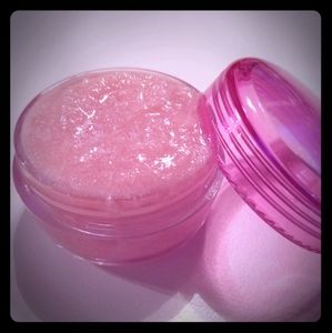 Homemade lip scrubs and lip balms 2 for 4$